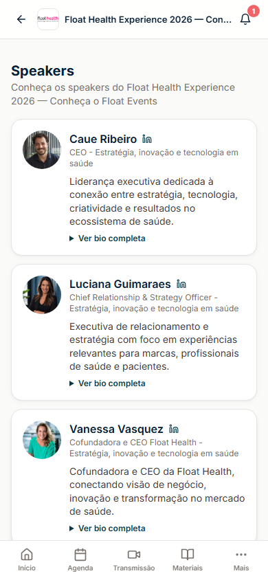 Palestrantes do evento no celular